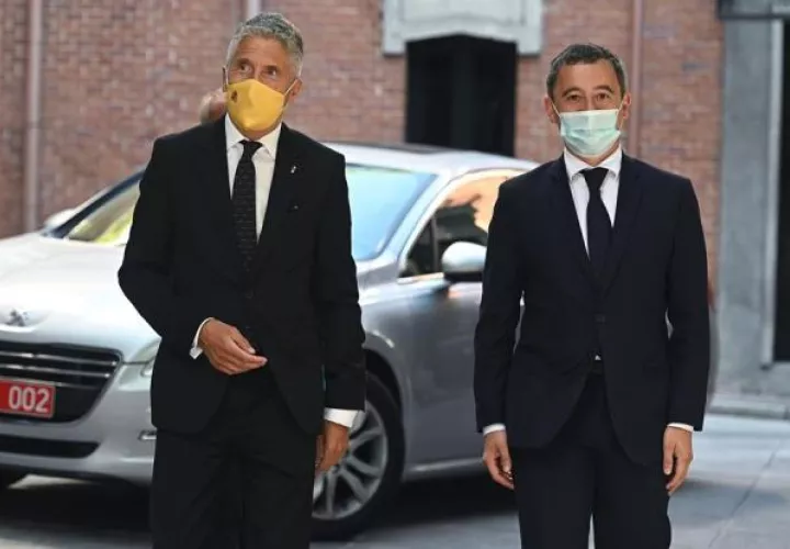 El ministro francés del Interior, Gérald Darmanin (D), explicó que la prevención en estos casos es una tarea muy difícil y delicada, que supone tratar de analizar comportamientos susceptibles de mostrar una voluntad de pasar a la acción, lo que no siempre es posible.  FOTO/EFE