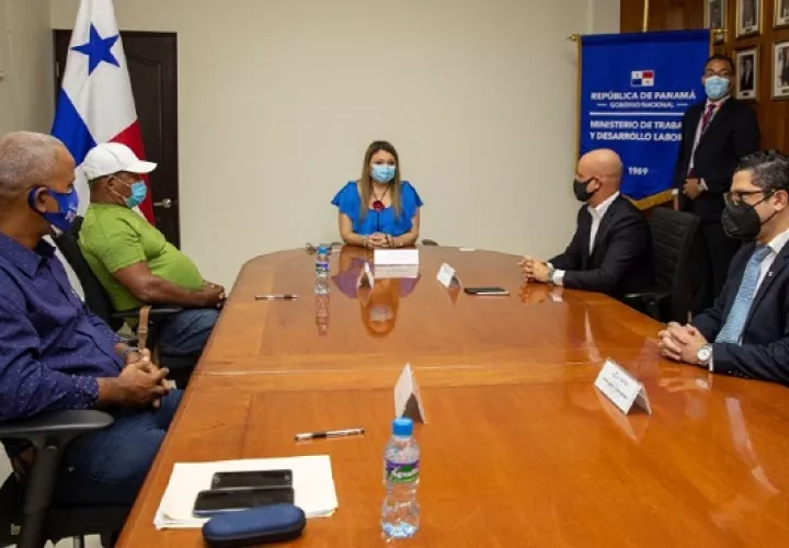 El Mitradel actuó como mediador en la firma del acuerdo. Cortesía