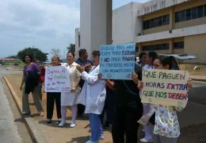 El personal de salud del nosocomio ya se ha manifestado en las calles. Fotos: Eric A. Montenegro.