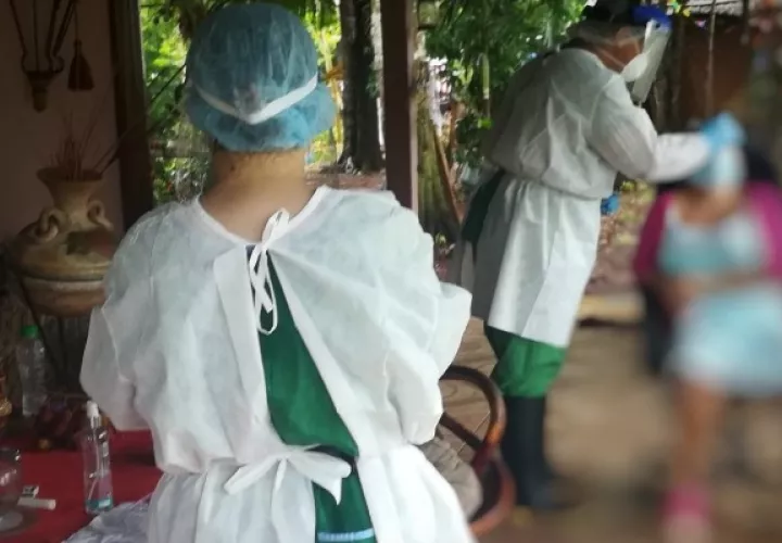 Minsa aplica pruebas a pacientes COVID-19 positivos y contactos en Chiriquí y Herrera. Foto Minsa