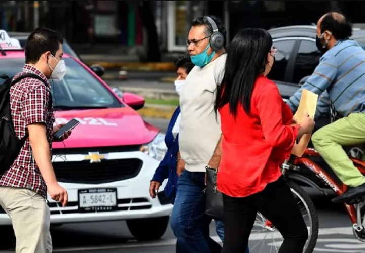 Las Mipymes más jóvenes, al tener menor capacidad de reinventarse, corren mayor riesgo. EFE