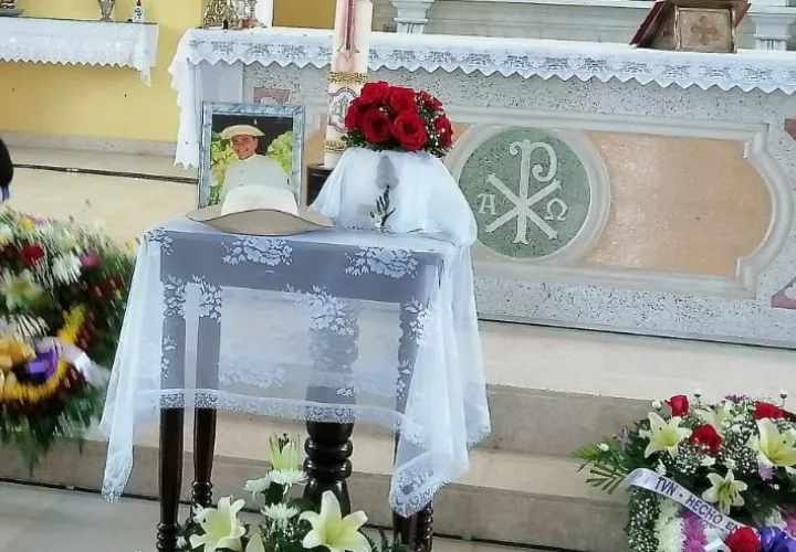 Durante el acto religioso. Foto: Thays Domínguez