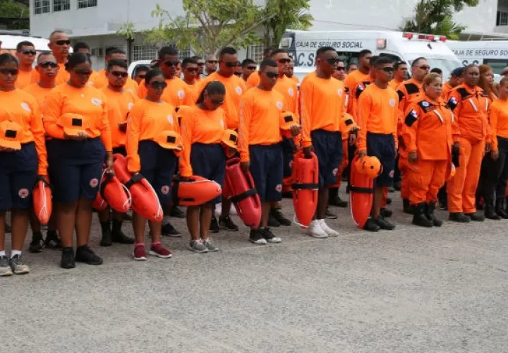 Alerta por posible desaparición de 13 persona en Calovébora.