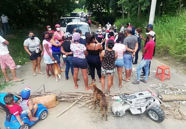 Protesta en el sector de Las Paderas, en La Chorrera.