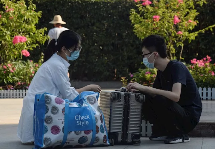 Las imágenes publicadas por los medios estatales muestran el transcurso tranquilo de la vida en la capital de la provincia centro-oriental de Hubei.