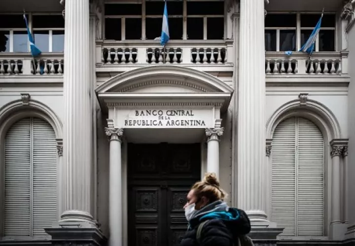 La economía de Argentina desde hace dos años está en recesión. EFE