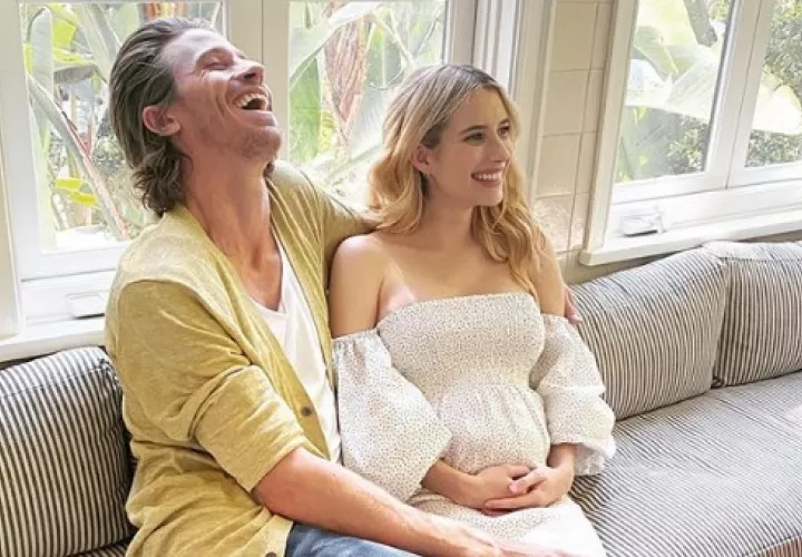 Emma Roberts podría tener cinco o seis meses de embarazo. @emmaroberts