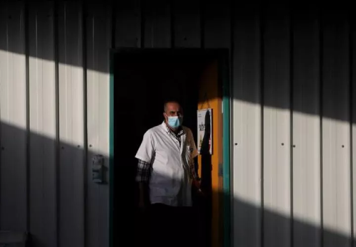 El endurecimiento de las medidas pretende contener esta agresiva segunda ola, aunque los informes apuntan a que se necesitarán dos meses para estabilizar la curva de contagios. FOTO/EFE