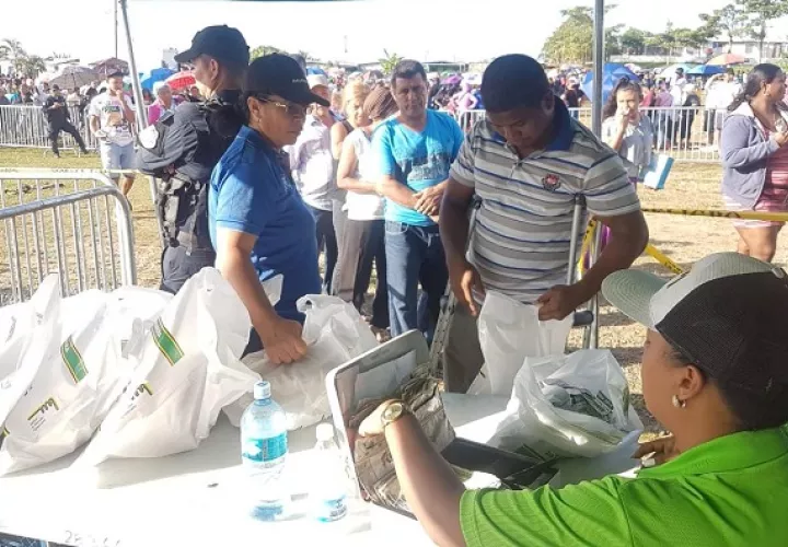 En la distribución se incluirá a personas que están dentro del bono solidario.