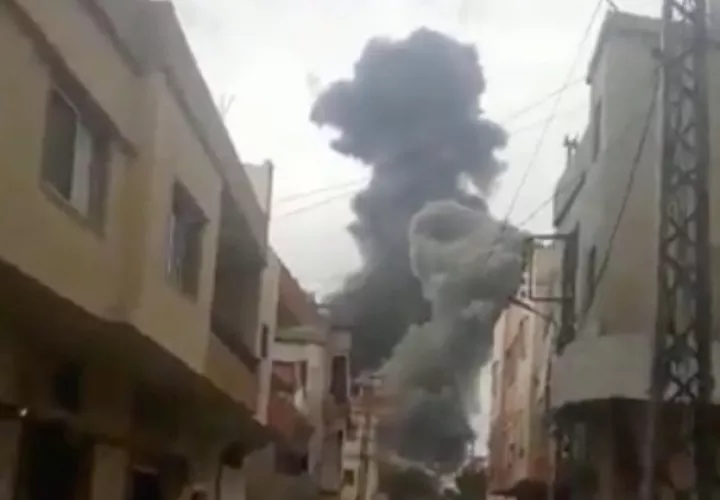 Las imágenes del humo y los destrozos han circulado por redes sociales acompañadas de dudas respecto a las declaraciones oficiales. Foto captura/@PalestinaHoy