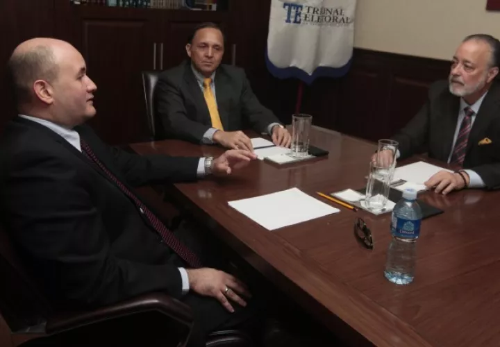 Alfredo Juncá, Heriberto Araúz y Eduardo Valdés Escoferry, magistrados del Tribunal Electoral. Archivo