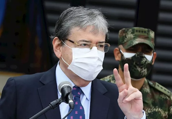 La muerte de Ordóñez desató una ola de protestas en varios lugares del país que los pasados miércoles y jueves dejaron 13 muertos, diez de ellos en Bogotá y tres en la vecina localidad de Soacha, de las cuales se responsabiliza también a la Policía por haber disparado para contener los actos vandálicos en los que degeneraron las manifestaciones.