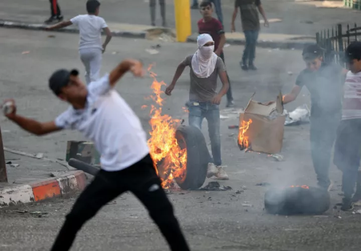 Las protestas se registraron también en otras ciudades de Cisjordania como Nablus, Jenín, Tulkarem o Hebrón. Fotos: EFE.