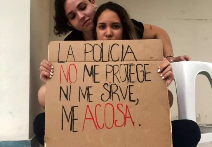 Ambas fueron retenidas y trasladadas al cuartel de San Francisco.