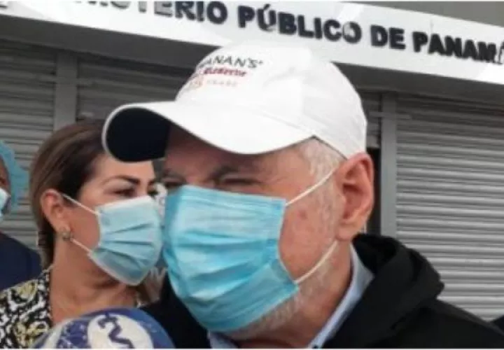 Ricardo Martinelli buscaba una comida cuando fue acosado por Mauricio Valenzuela.