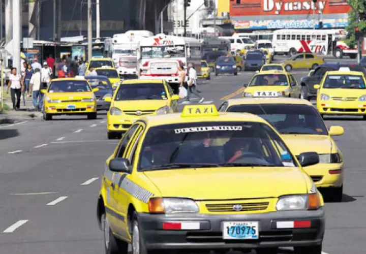 Los conductores de taxis deben cumplir con las normas de bioseguridad. 