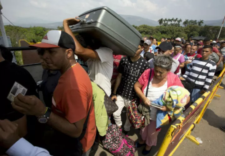De acuerdo con la ONU, unos 4 millones de venezolanos han salido de su país rumbo a otros lugares del mundo. Fotos: Archivo/Ilustrativa.
