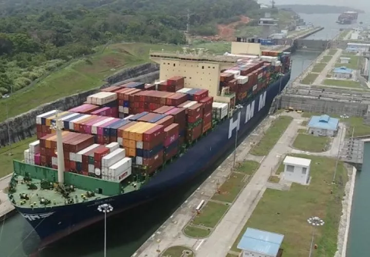 En medio de este escenario, el Canal de Panamá culminó su año fiscal con una reducción de 2% en los tránsitos, sumando 13,369 frente a lo estimado en su presupuesto.