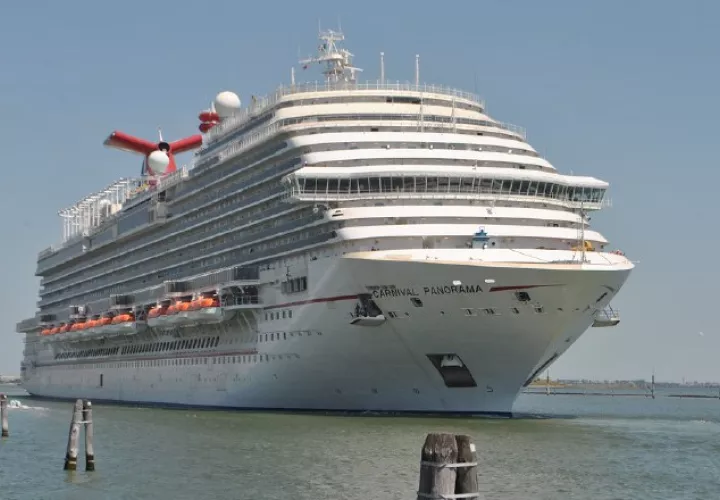 Carnival expresó que el impacto "incierto" del brote  y el deseo de las personas de viajar continuará afectando sus resultados. EFE