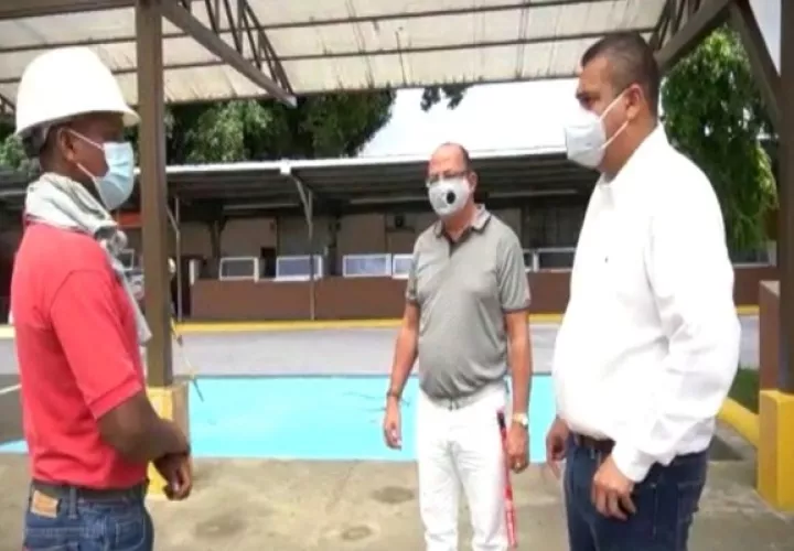 Las labores ejecutadas por la empresa Constructora Occidental, S.A., son por un monto de $17.692, que incluyen el reemplazo de láminas del techo, canales, instalación de mallas, así como pintura interna, externa, en paredes y estructuras de hierro, entre otros.