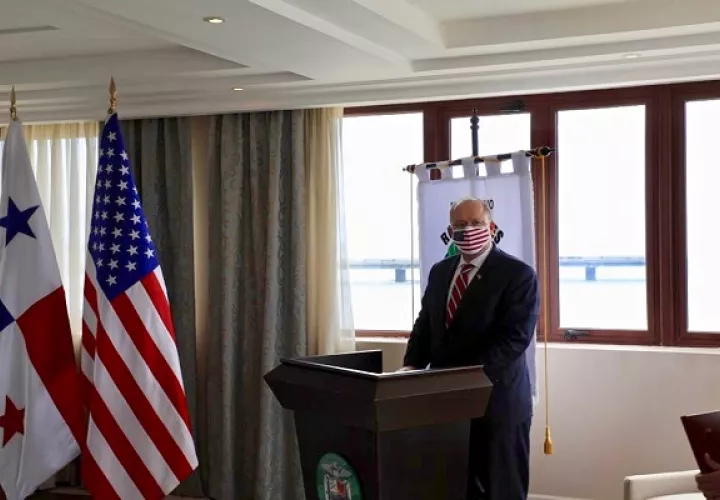Thomas Ulrich Brechbuhl durante si visita a Panamá.