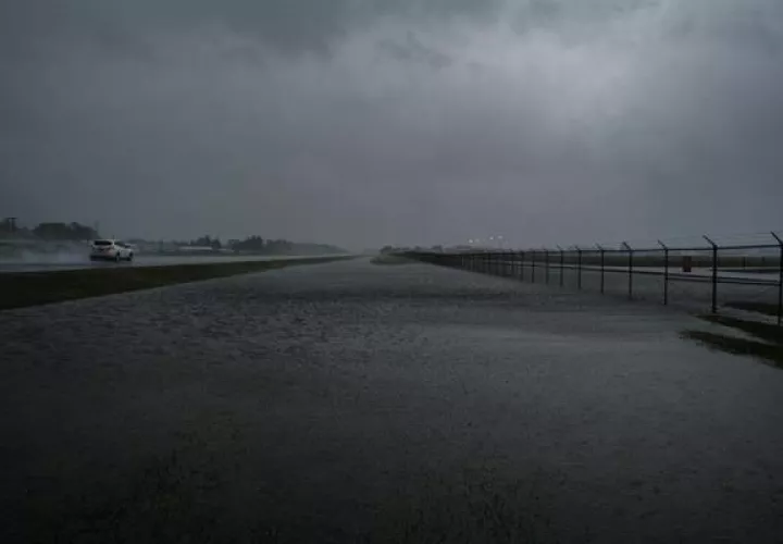 Este año Louisiana, que desde el martes se halla en estado de emergencia, ha recibido también a las tormentas tropicales Cristóbal y Marco y al potente huracán Laura, que afectó en especial Lake Charles y Cameron, localidades cercanas adonde Delta tocó tierra anoche. FOTO/EFE
