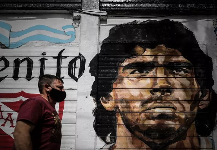 Un mural de Diego Maradona, en el Barrio de la Paternal de la ciudad de Buenos Aires. Foto:EFE