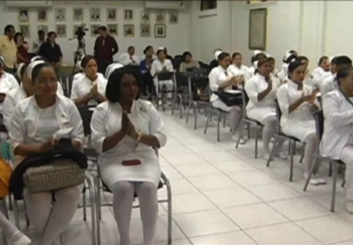 Reyes dijo que se trata de la encargada de la consulta externa del Hospital San Miguel Arcángel.