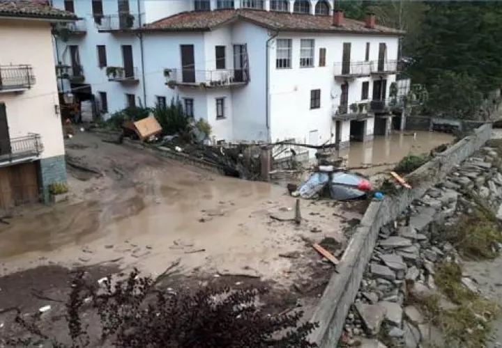 Las precipitaciones diaria registradas en todo el Piamonte han superado el récord histórico de 1958, explicó la agencia regional para la protección del medio ambiente. FOTO/EFE