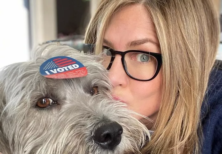 Jennifer Aniston ya emitió su voto. Foto: Instagram