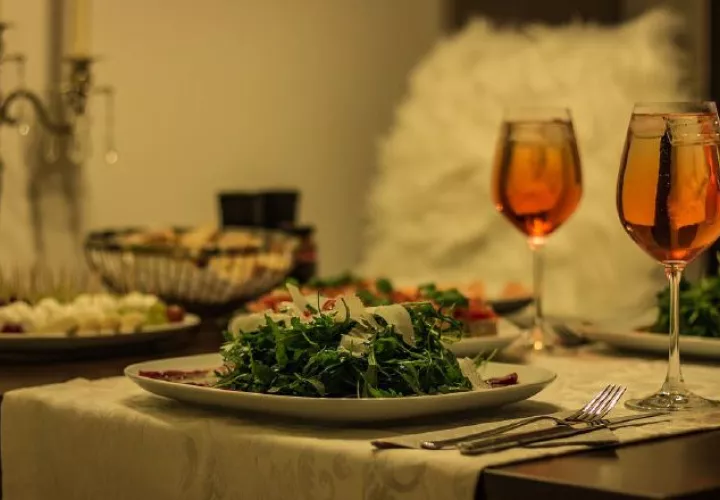 Se conocerán los 50 restaurantes más cotizados.  Ilustrativa