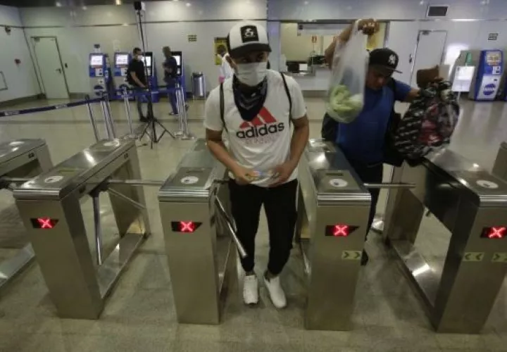 Además de las multas el Metro de Panamá anuncia que atenderá a los usuarios de 7 de la mañana a 8 de la noche los domingos.