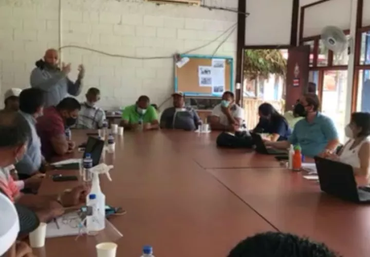  La Policía de Fronteras de Panamá se mantiene apostada en Paso Canoas. Fotos: Mayra Madrid. 
