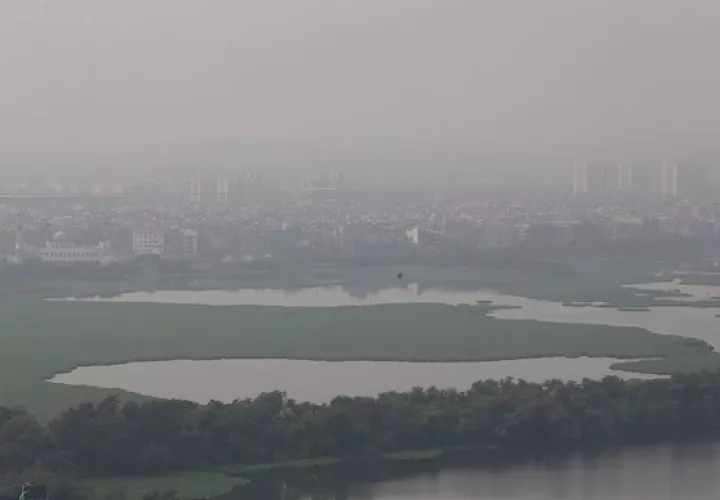 Tanto Nueva Delhi, considerada con frecuencia la capital más contaminada del mundo, como sus ciudades satélites, habían disfrutado de un aire considerablemente limpio durante un largo periodo desde el 25 de marzo gracias al confinamiento por el coronavirus, según un análisis de la Agencia Espacial Europea.