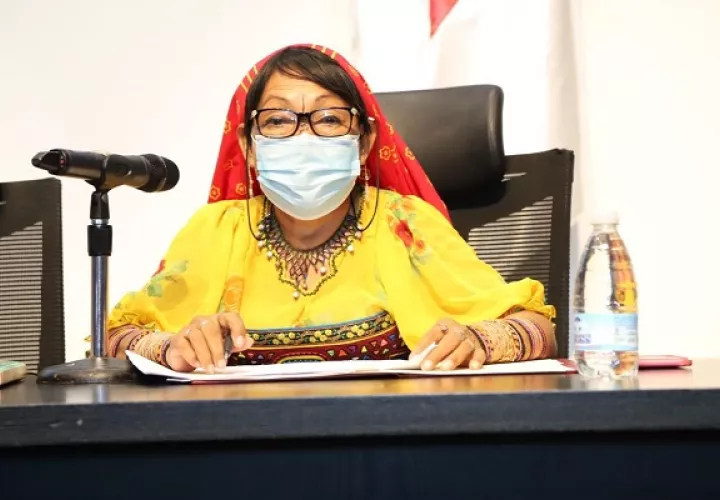 La diputa Petita Ayarza Ayarza destacó que no es que se resistan a recibir atención de la medicina moderna, sino que buscan que se respete su tradición en relación con la salud.