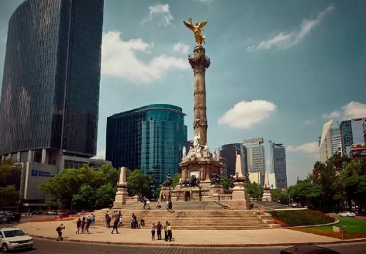La caída del PIB de Latinoamérica se debe a las medidas adoptadas para contener la COVID-19. EFE