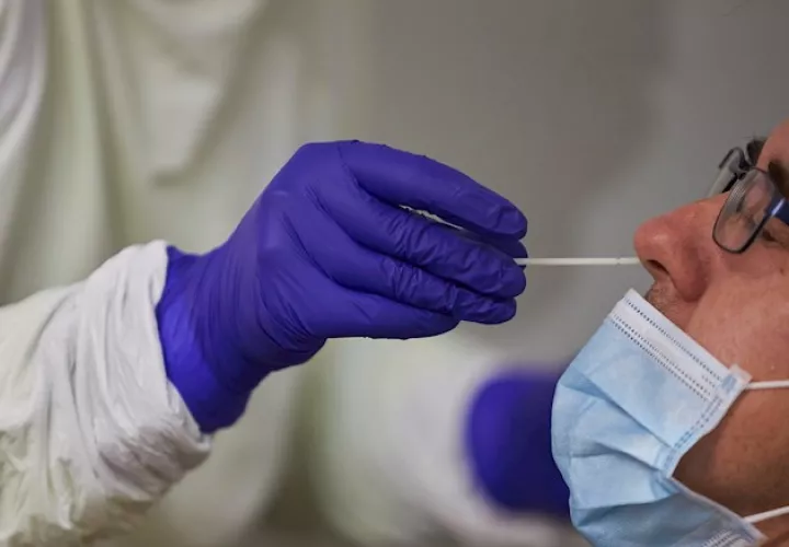 "Los resultados de este estudio confirman la evidencia de que los anticuerpos producidos tras una infección natural y su potencial inmunidad durarían al menos cuatro meses".