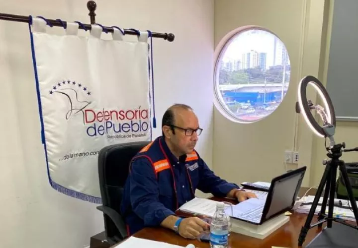 La reunión estuvo dirigida por el defensor del Pueblo, Eduardo Leblanc.