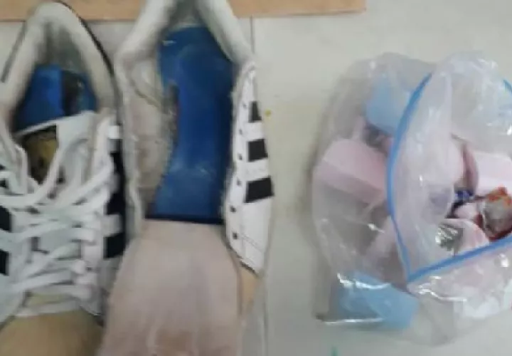 El perro "Alf" de la Unidad Canina Penitenciaria marcó una encomienda que llevaba un ciudadano, se procedió a la revisión de sus zapatillas y en el  jabón de baño, se le encontraron hojas de feeling que al contarlas, dieron un total de 120.