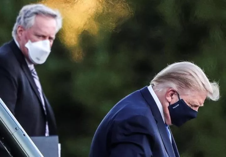 Sean Conley, médico del presidente Donald Trump, se negó a detallar si, pese a que no necesitó oxígeno hoy, el mandatario ha tenido que recibirlo desde que comenzó el tratamiento. FOTO/EFE