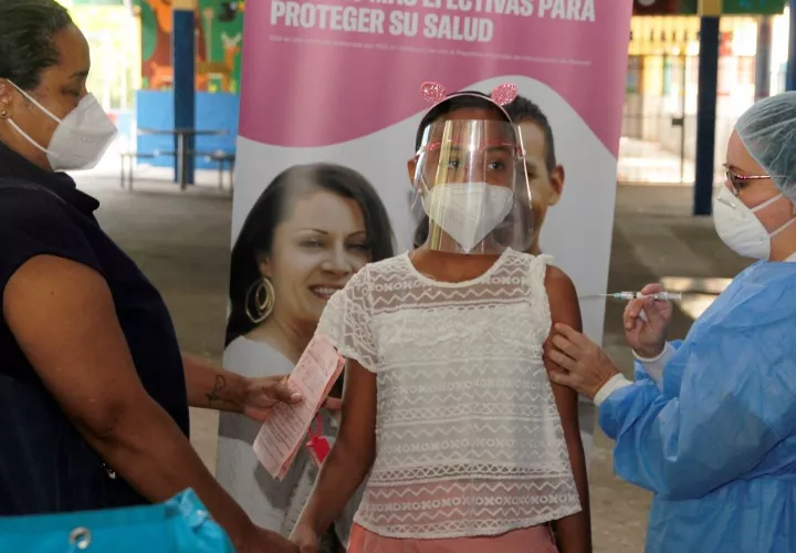 Las vacunas son para menores entre los 10 y 14 años.