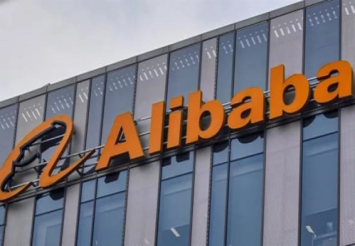 Una de las sacionadas es la empresa de comercio electrónico Alibaba