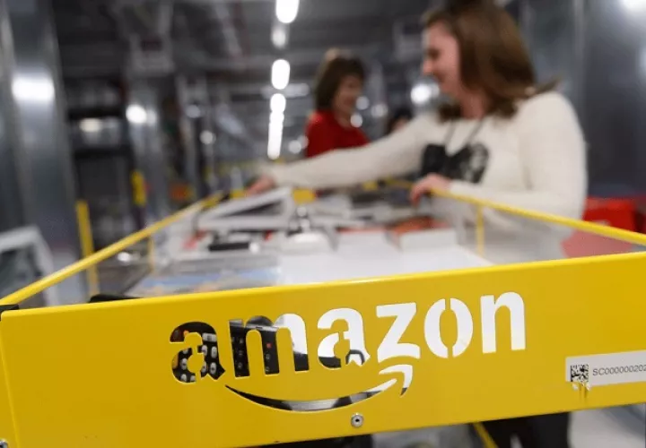 Amazon señaló que aceptará la mayor parte de los seguros médicos. Foto/EFE