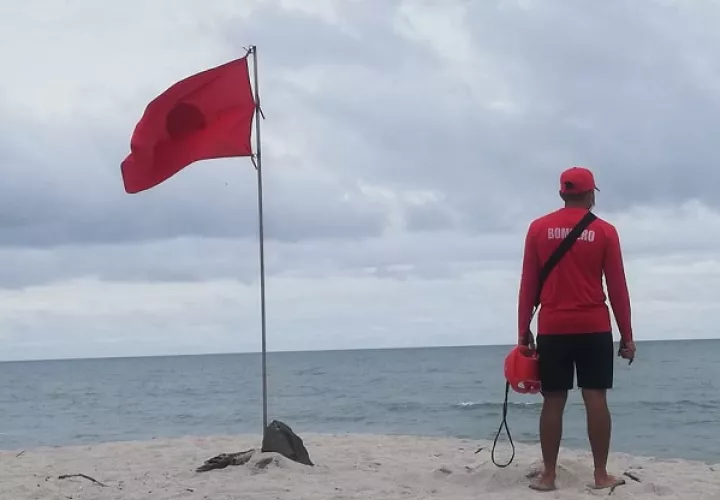 bandera-roja_0.jpg