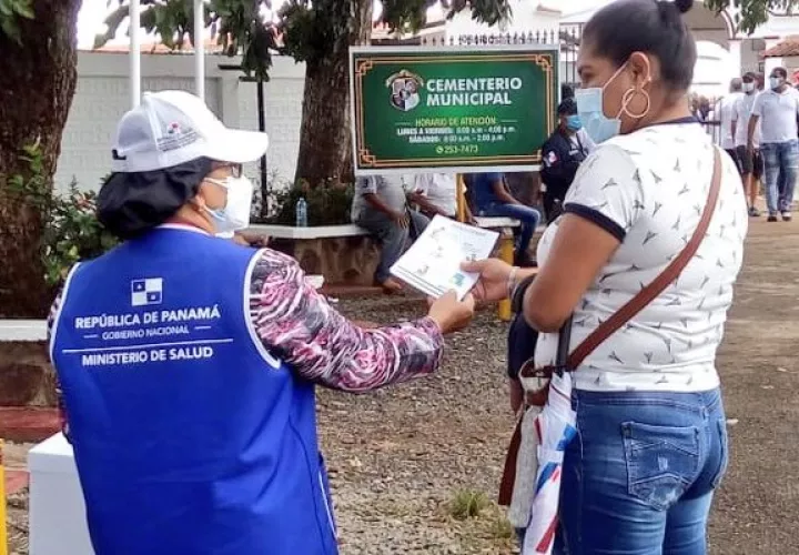 Minsa mantuvo vigilancia en los cementerios para garantizar cumplimiento de normas de bioseguridad. Foto: Cortesía
