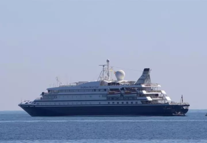El SeaDream 1, de la naviera SeaDream Yacht Club, era el primer crucero que recorría el Caribe desde que se suspendieron este tipo de travesías en plena pandemia. Foto: EFE
