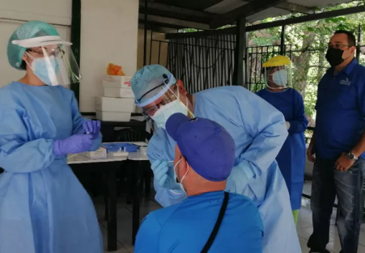 Se analizan variantes en Herrera como el número de casos activos y la cantidad de hospitalizados. Foto: Thays Domínguez