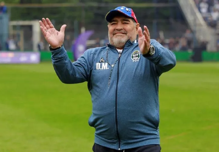 Matías Morla, abogado del exfutbolista Diego Maradona, dijo que después de la muerte de su mamá este es uno de los peores momentos que le ha tocado vivir. EFE