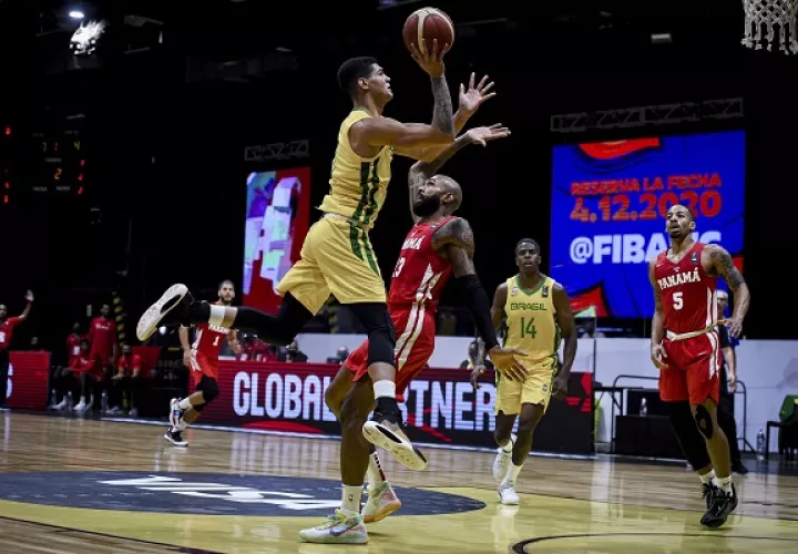 Brasil se impuso a Panamá. Foto:@Fiba