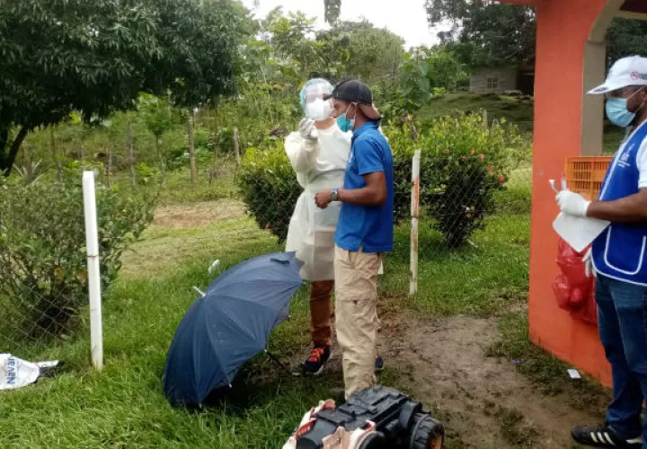 Los resultados de las pruebas se darán en pocos minutos. Foto: Diómedes Sánchez S.